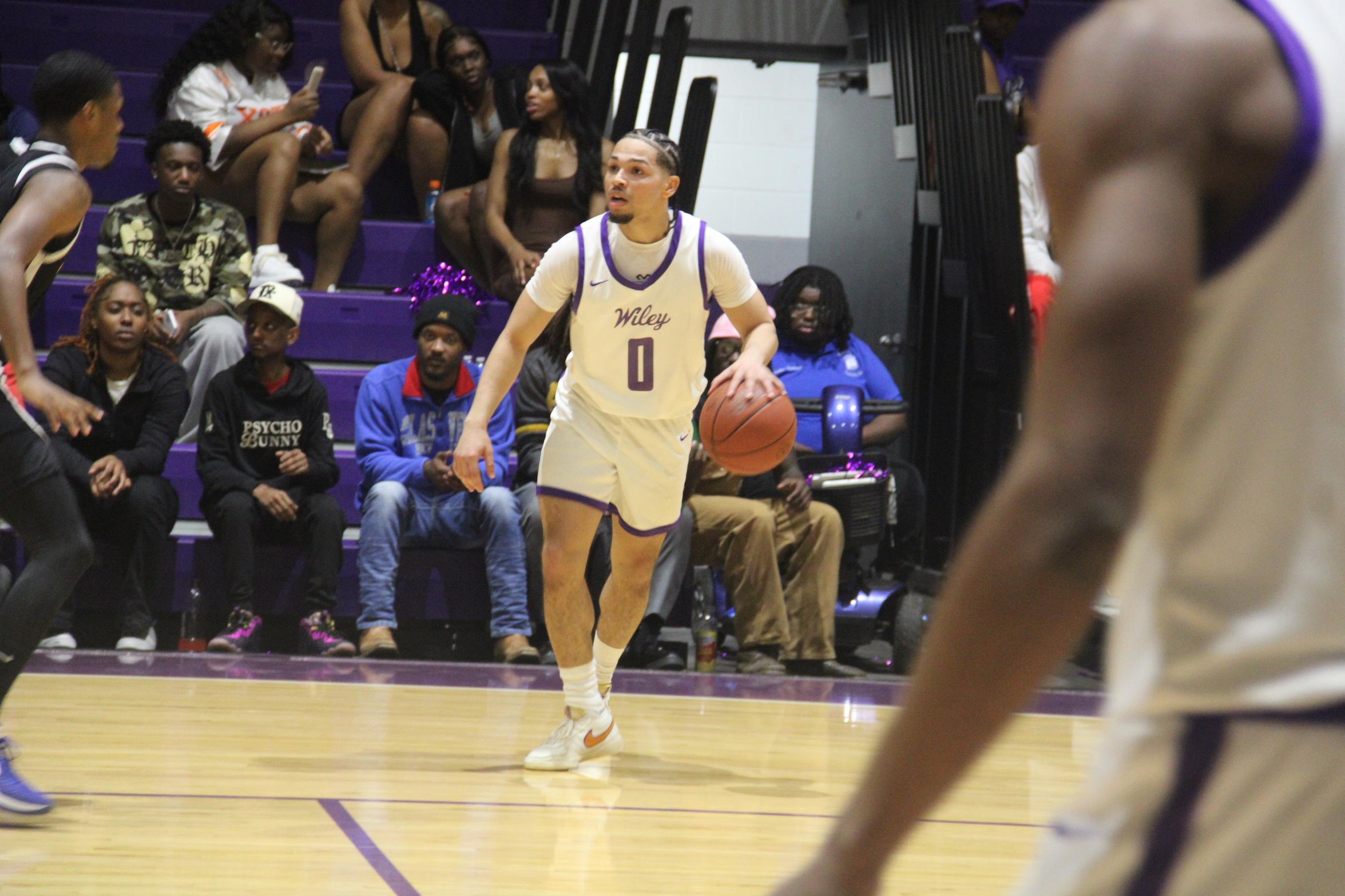 The Wildcats went 4-3 against the East Division last season.