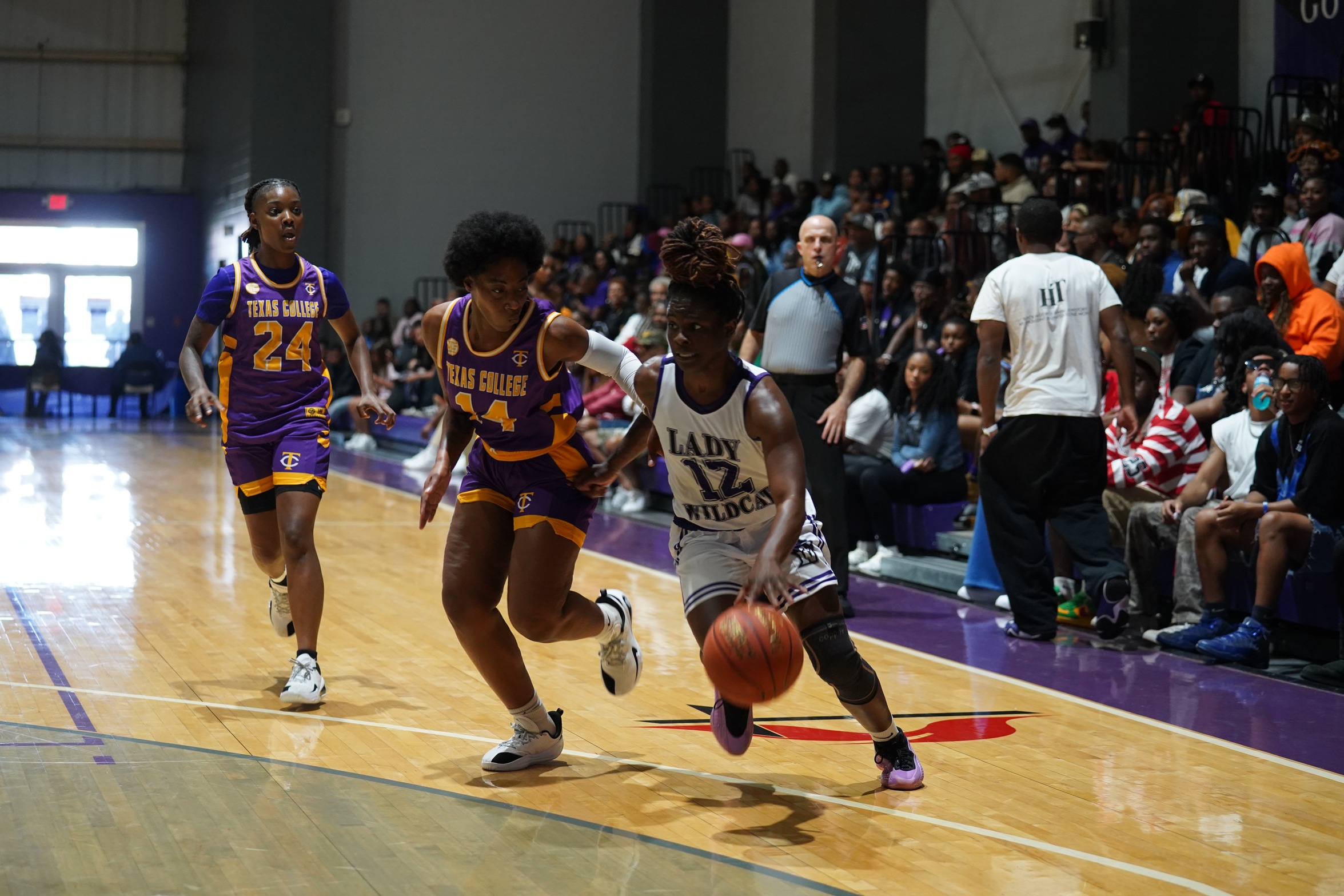 Keimora Banks scored 13 points and grabbed five rebounds.
