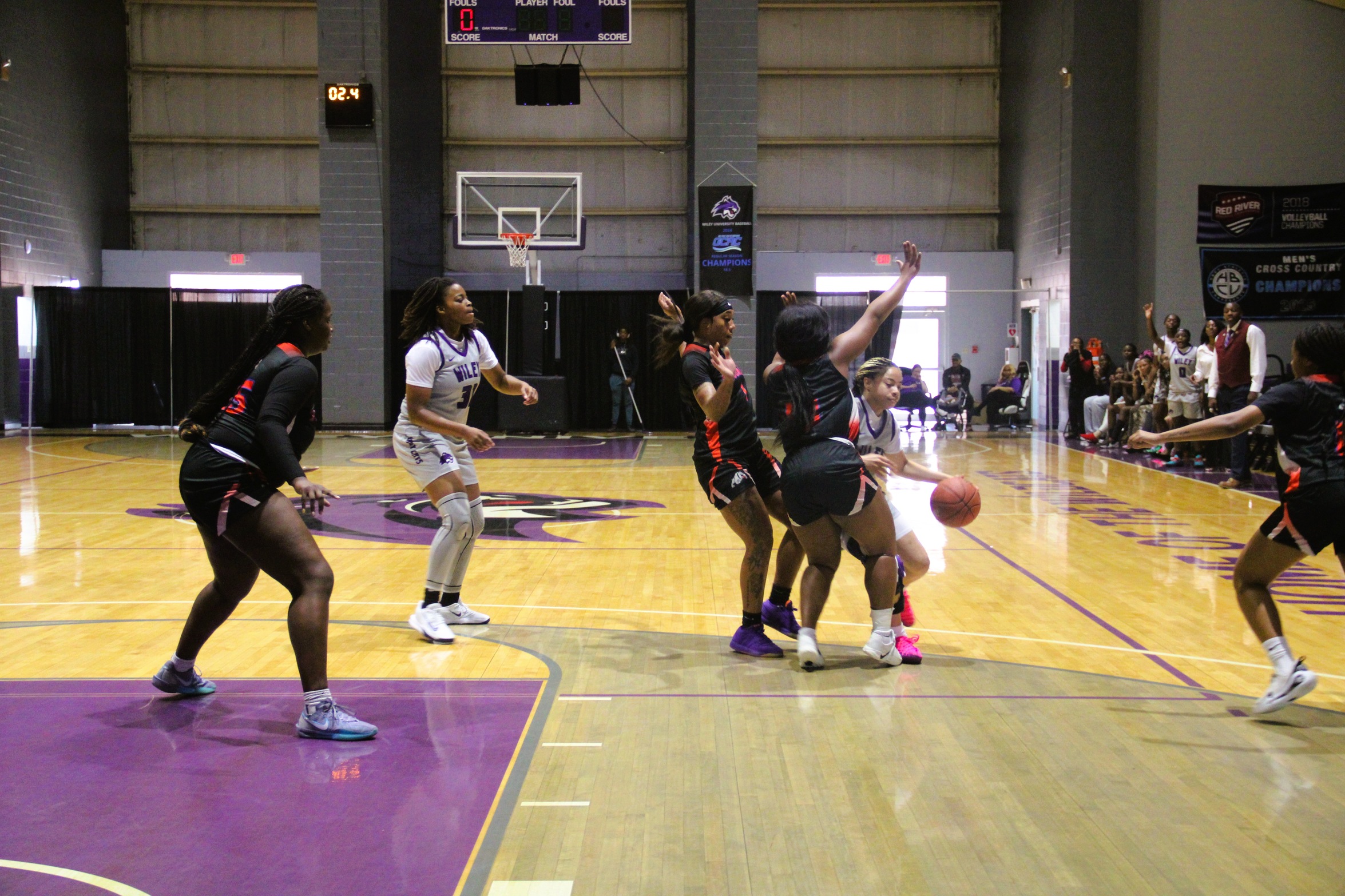 Mia Thomas led the Lady Wildcats with 15.